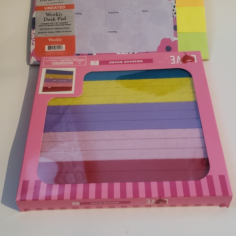 Message Board With Letters, Bonus Weekly Desk Pad & Post Its - Picture 10 of 12